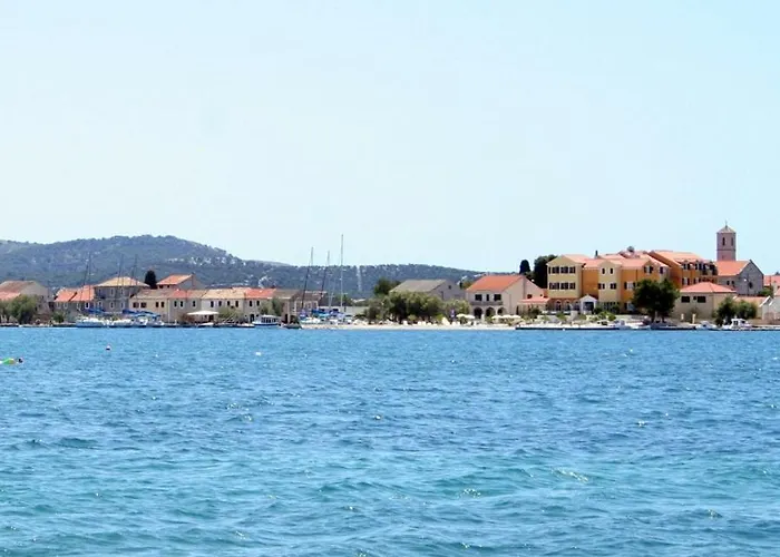 Appartement With Parking Space Krapanj, - 24787 Šibenik